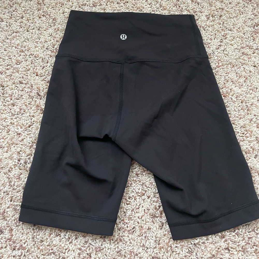 LULULEMON BLACK BIKER SHORTS